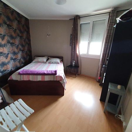 Chambre Confort Dans T3 Жуе-ле-Тур Екстер'єр фото